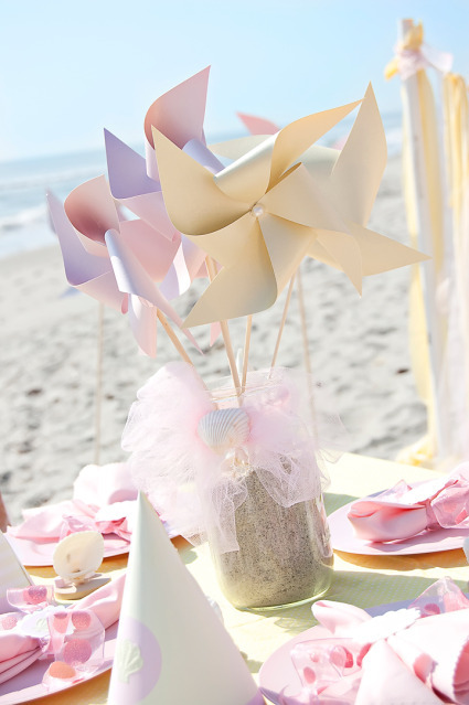 Molinillos de viento para la decoración de un cumpleaños